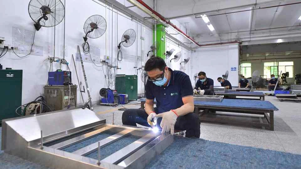 Yaningclean Facility Air Shower Welding