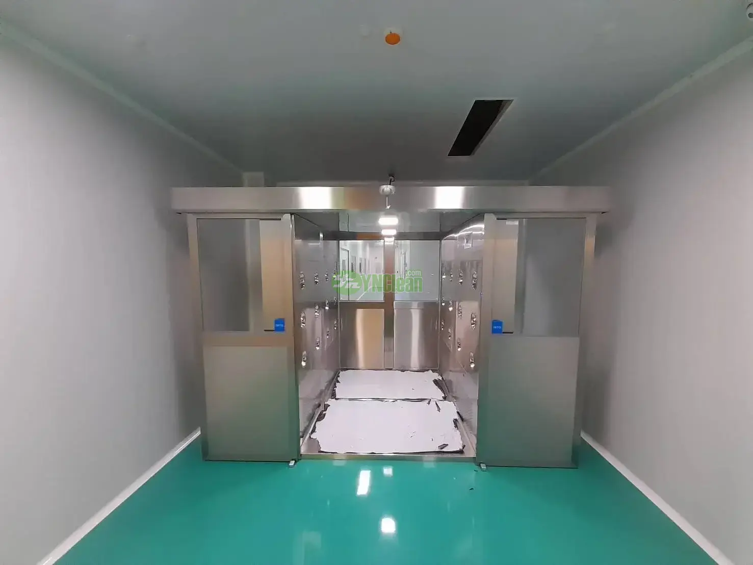 YNClean Project Case Cleanroom for food factory Air Shower 2 Entry